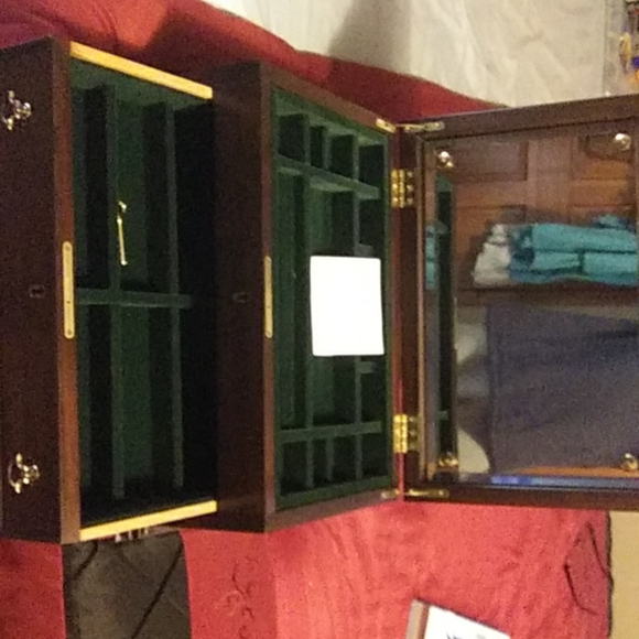 Brand new Henkel Harris Jewelry box - Picture 1 of 5